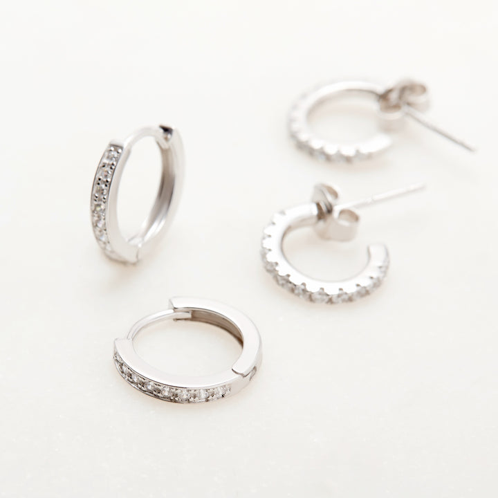 classic diamond earrings in gold with diamonds
