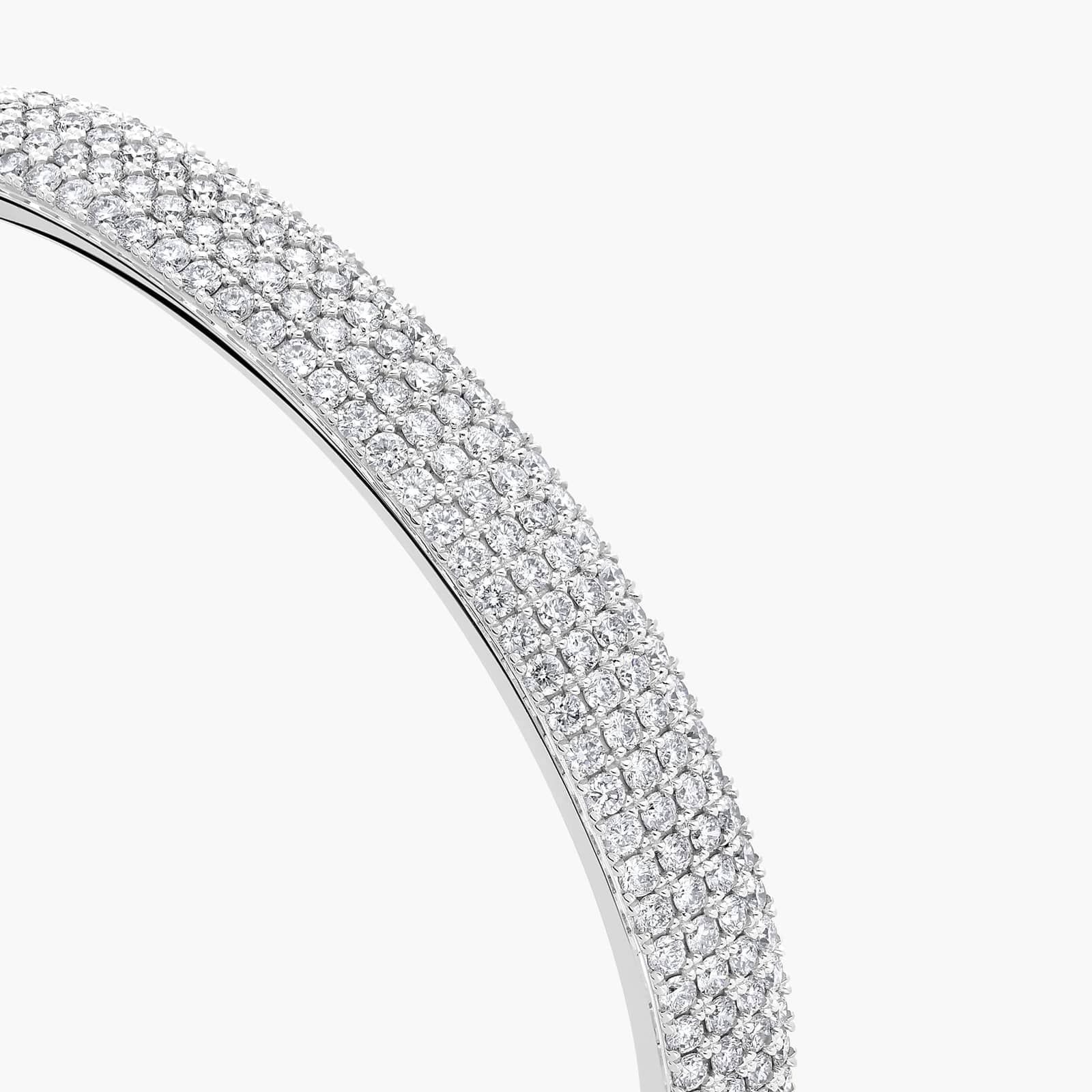 classic diamond bracelet in gold with diamonds