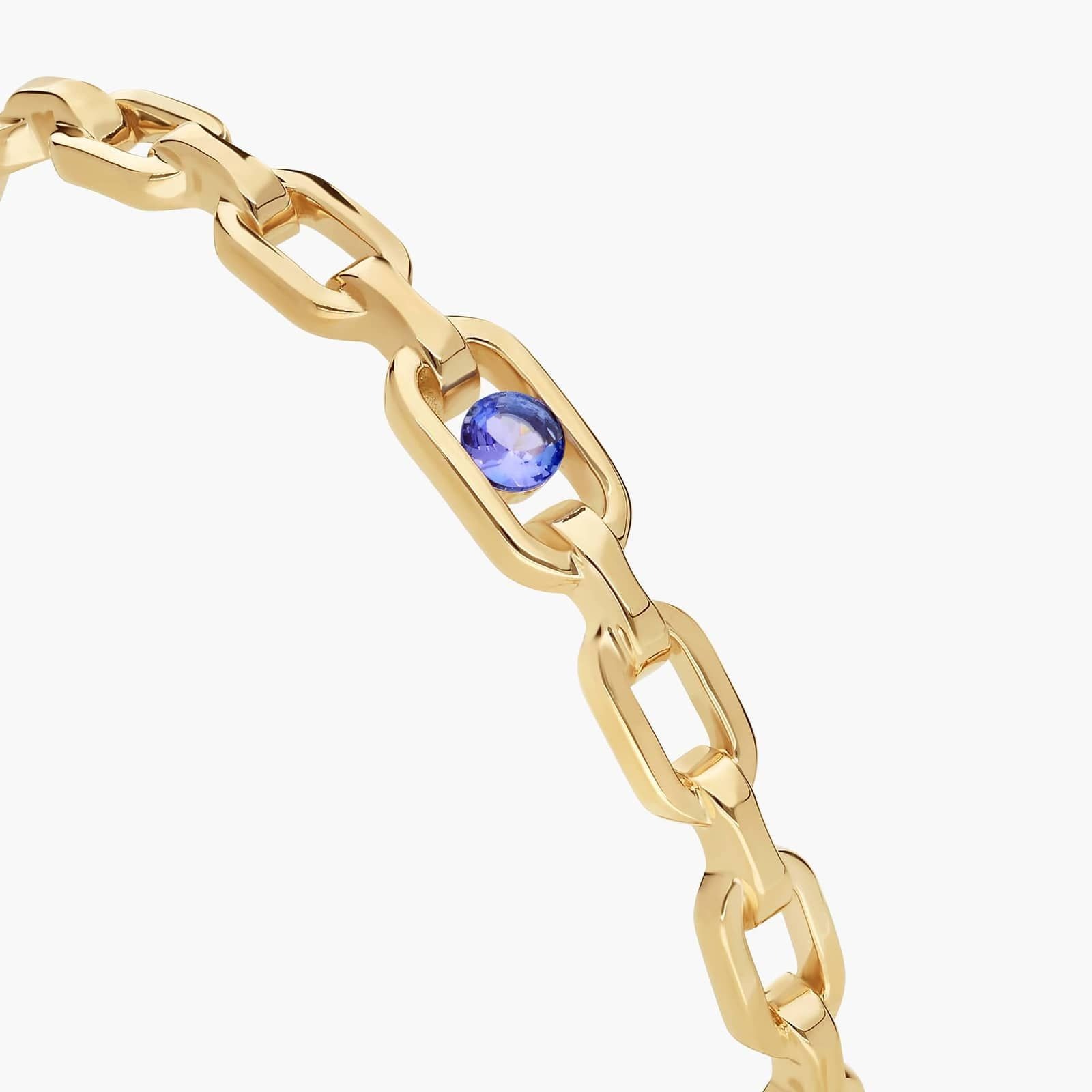 classic diamond bracelet in gold with diamonds