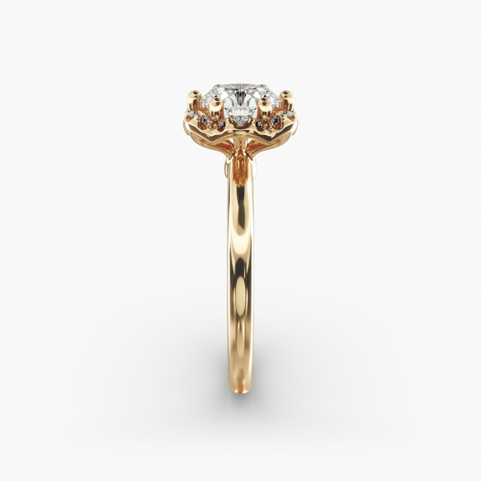 halo diamond ring in gold with diamonds
