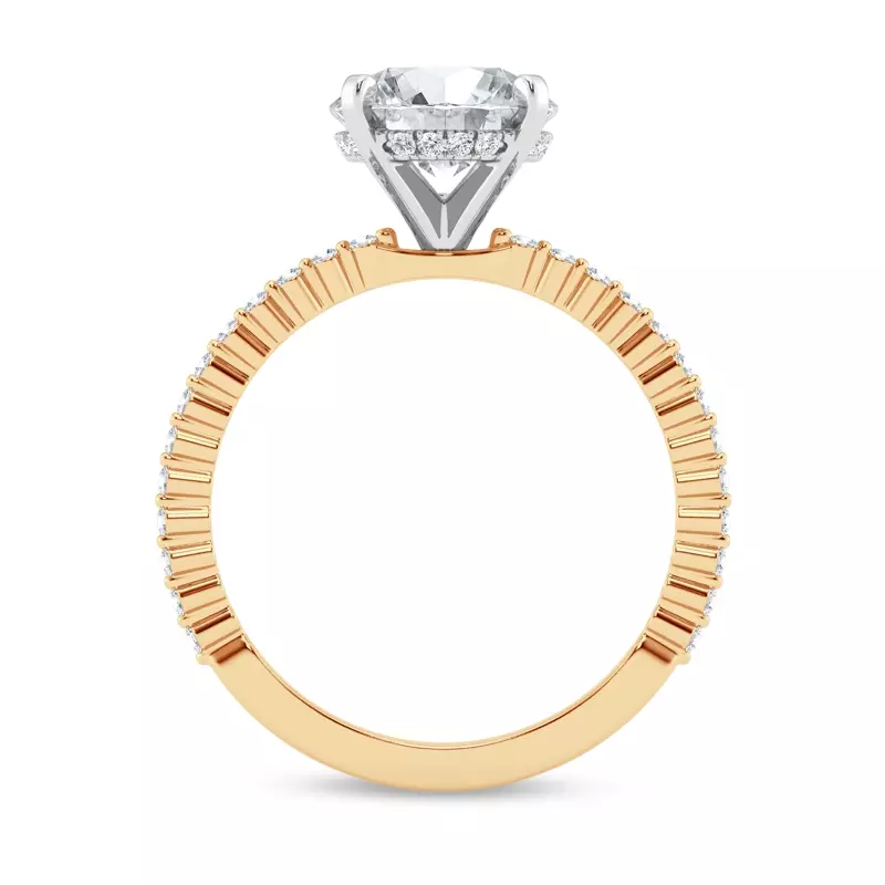 halo diamond ring in gold with diamonds