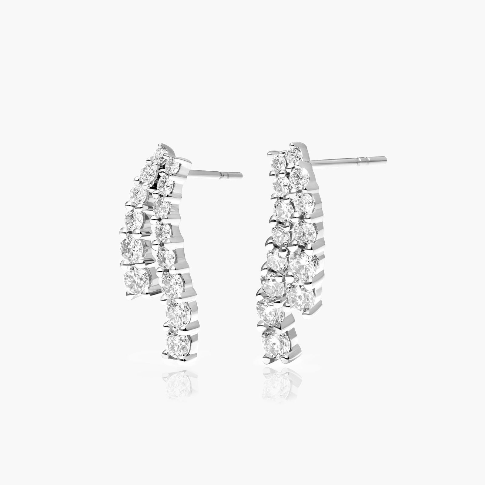 halo diamond earrings in gold with diamonds