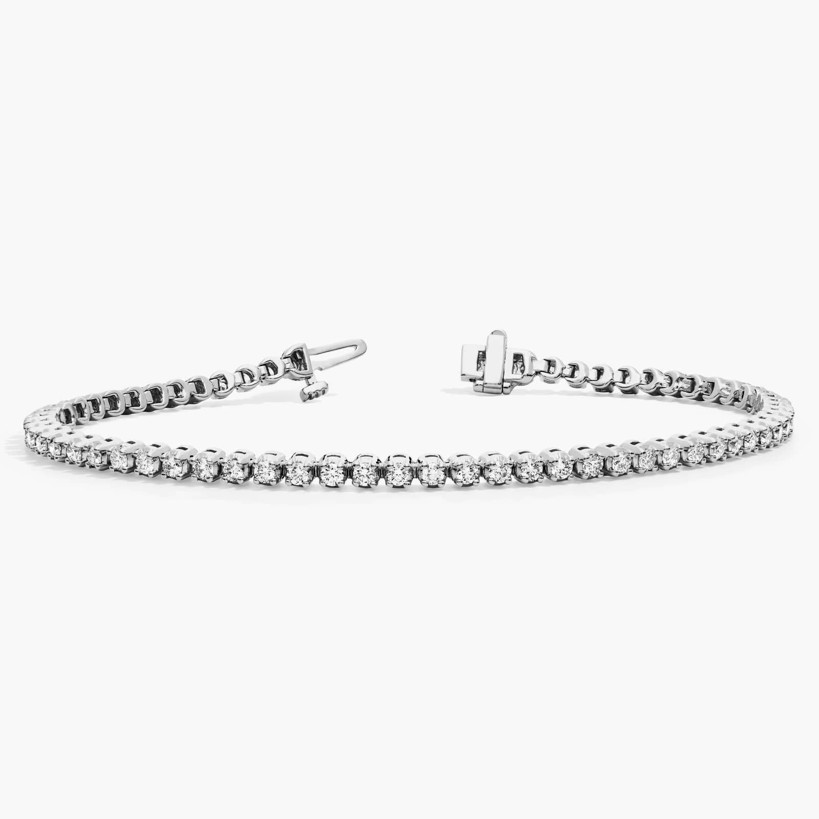 classic diamond bracelet in gold with diamonds
