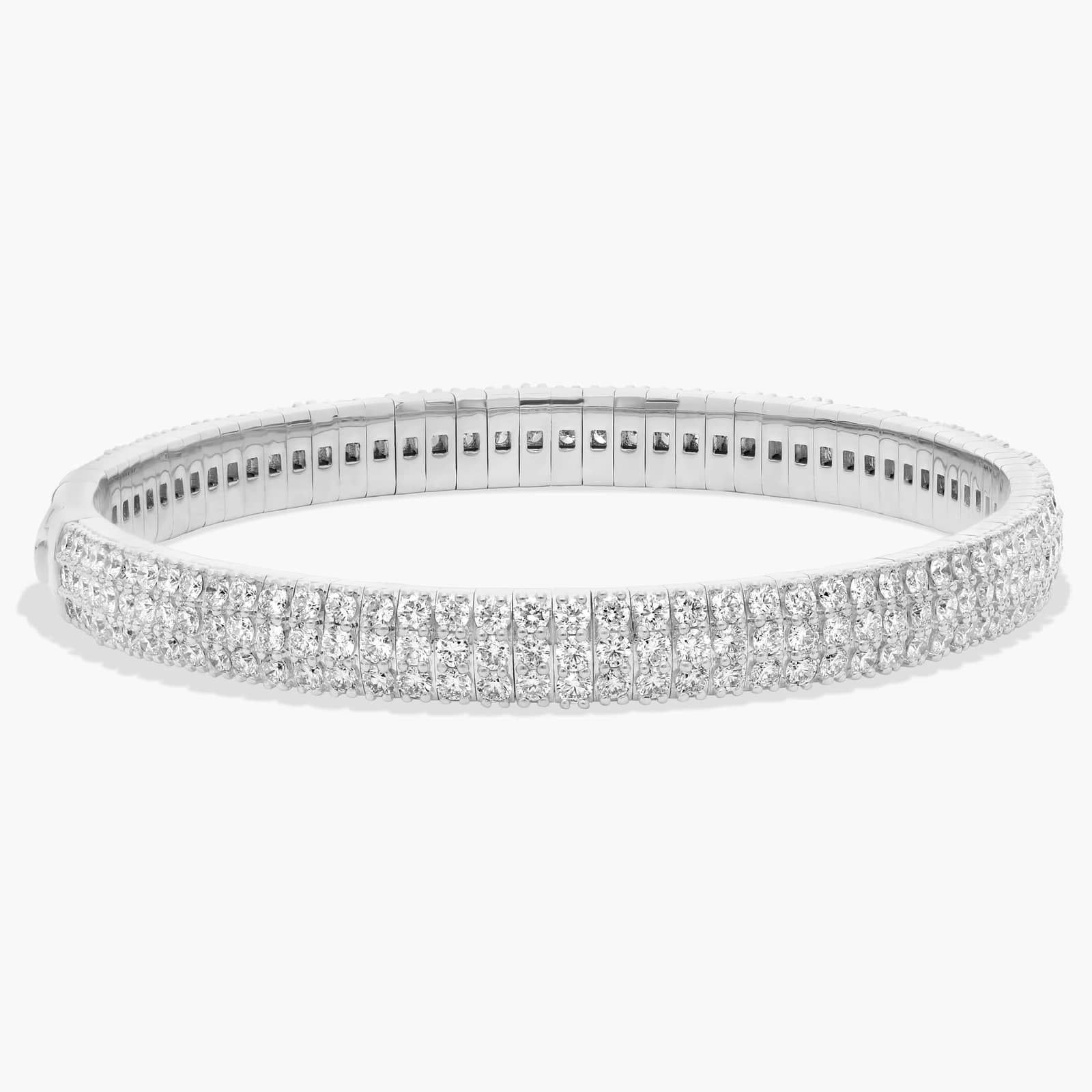 baguette diamond bracelet in gold with diamonds