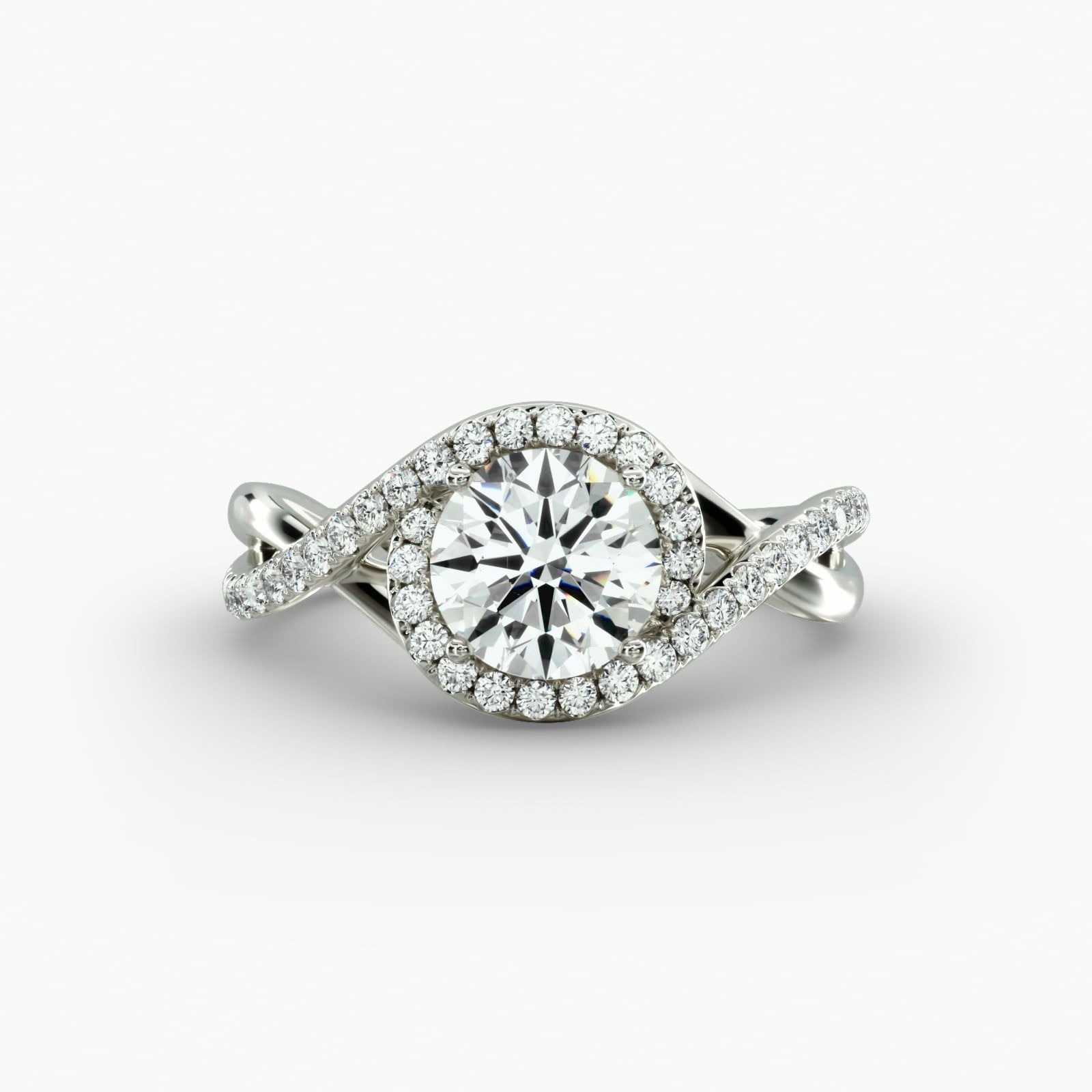 halo diamond ring in gold with diamonds