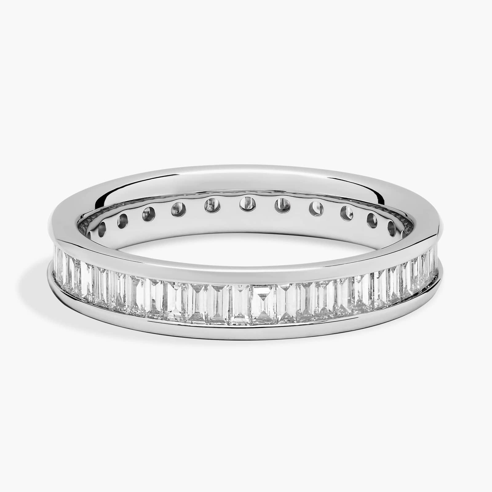baguette diamond jewellery in gold with diamonds