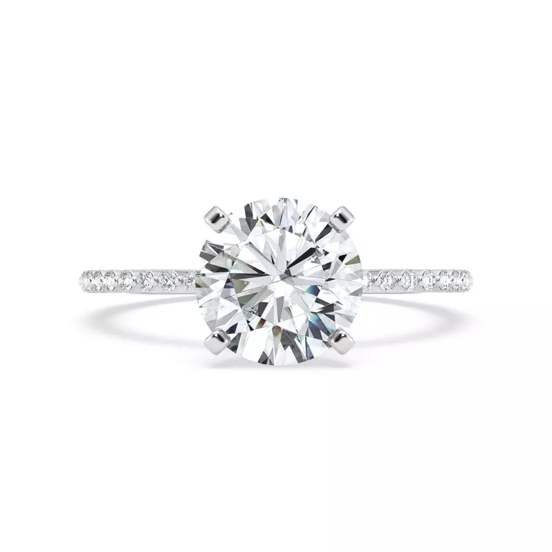halo diamond ring in gold with diamonds